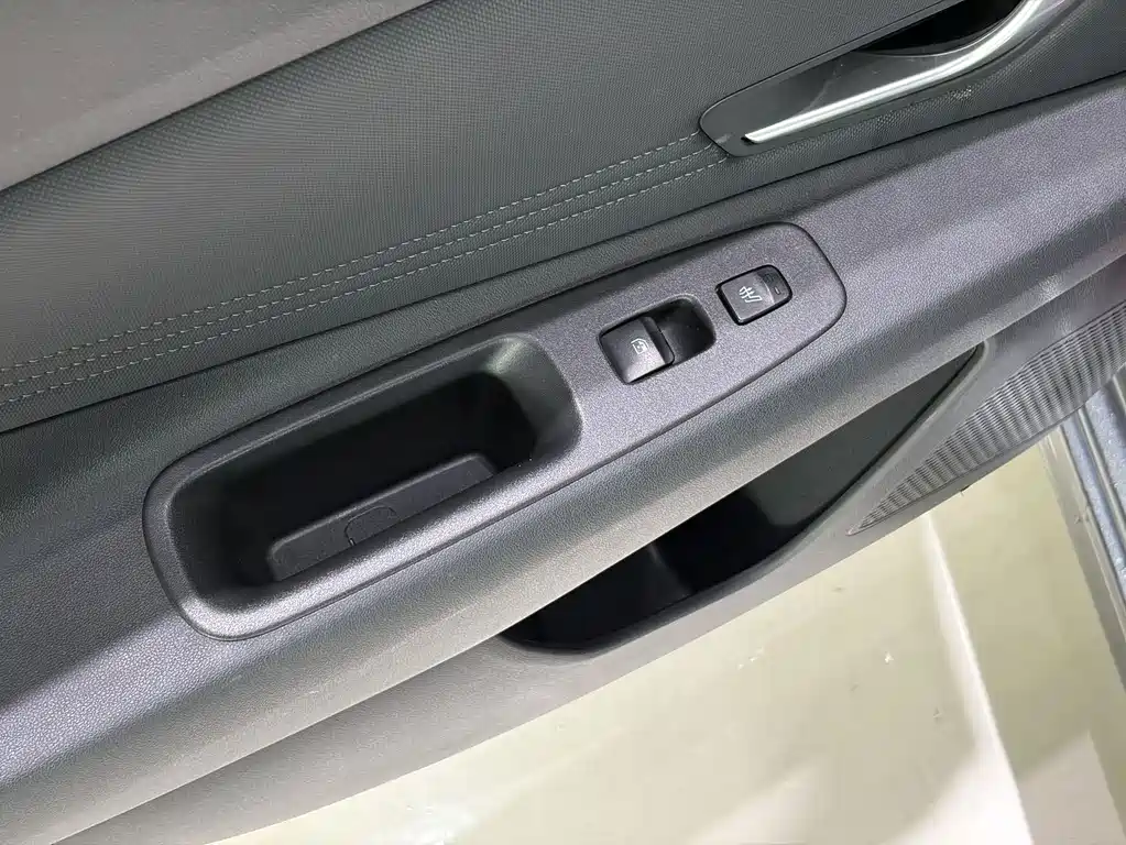 Hyundai Elantra — миниатюра 15