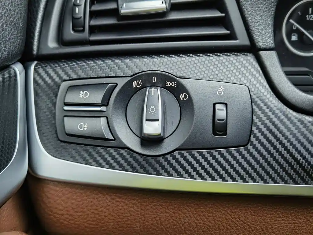 BMW 5 Series — миниатюра 21