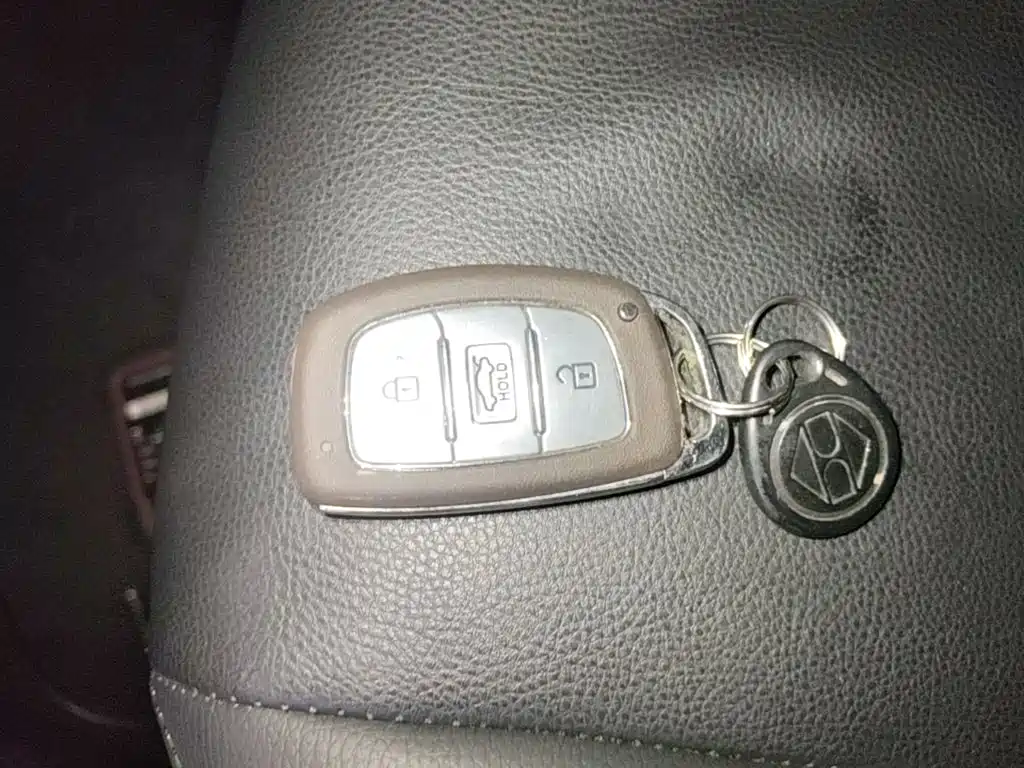 Hyundai Elantra Langdong — миниатюра 9