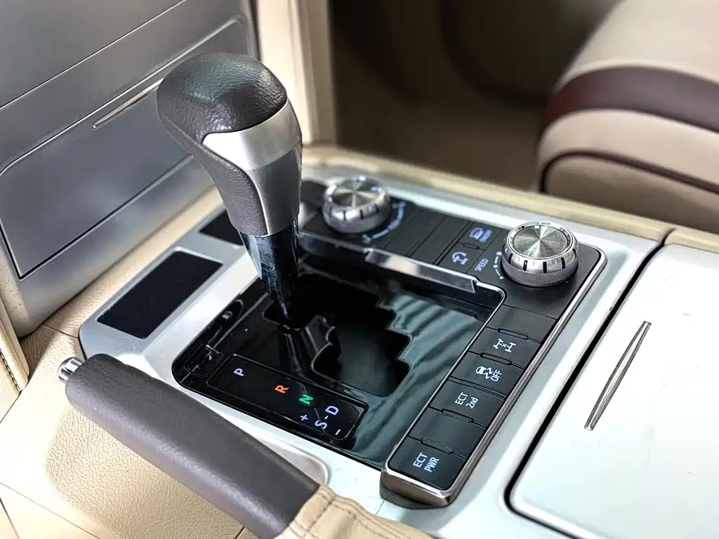 Toyota Land Cruiser 2019 4.0L AT