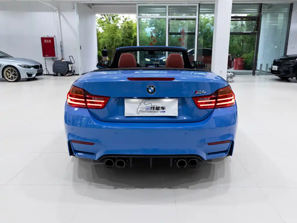 BMW M4 — миниатюра 5