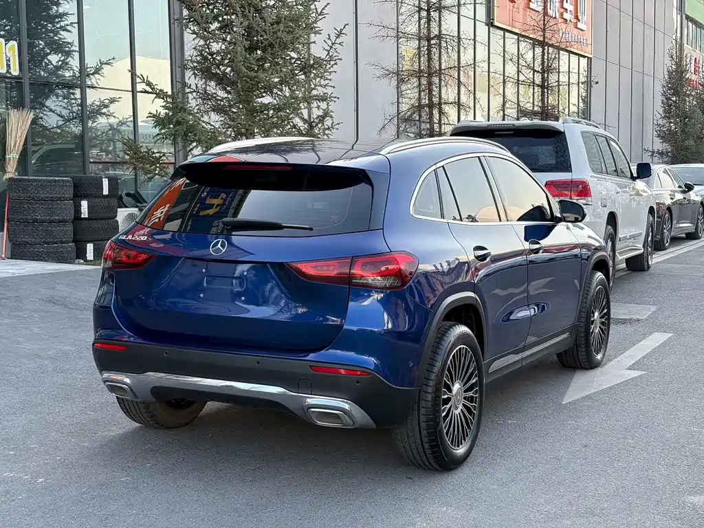 Mercedes-Benz GLA — миниатюра 7