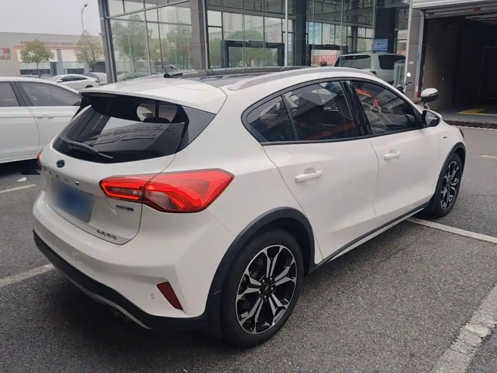 Ford Focus Active — миниатюра 7