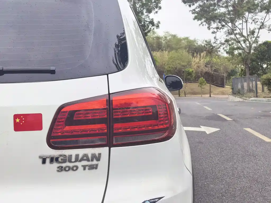 Volkswagen Tiguan 2015 1.8TSI AT Comfort