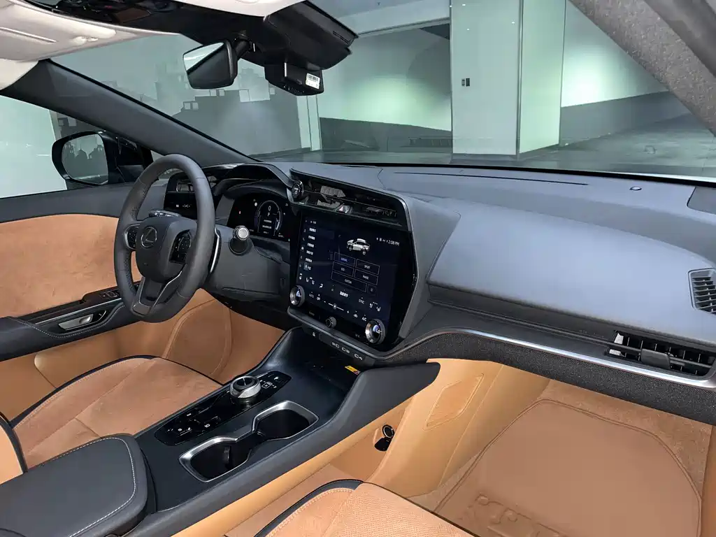 Lexus RZ — миниатюра 14