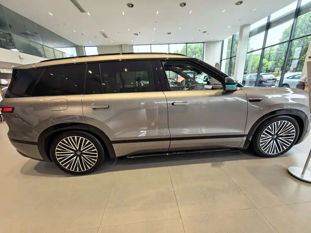Volkswagen ID.ERA 9X — миниатюра 8