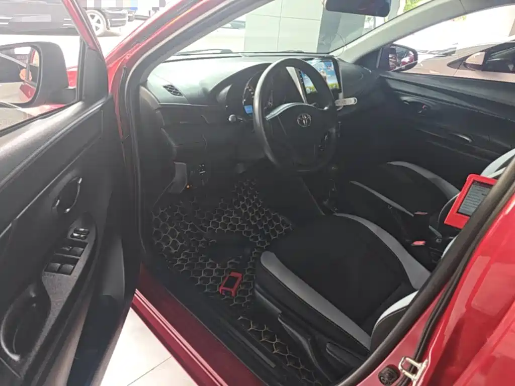 Toyota Yaris L — миниатюра 16