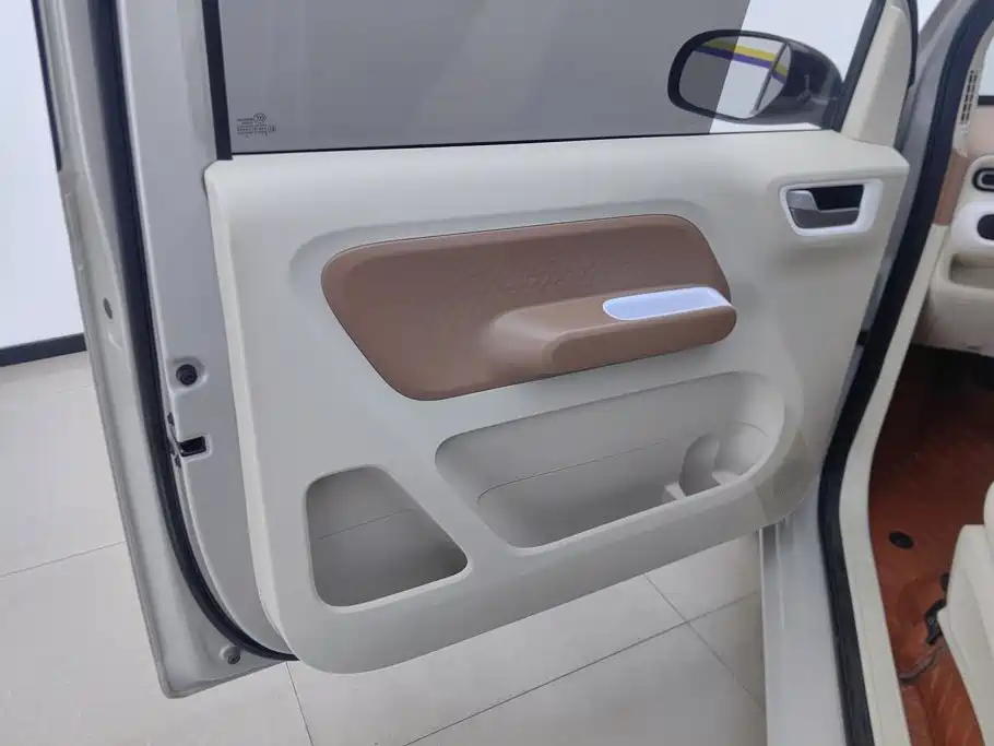 Wuling MINIEV — миниатюра 7