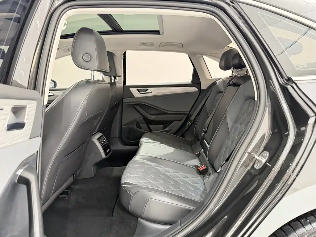 Volkswagen Sagitar — миниатюра 19
