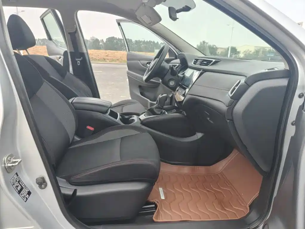 Nissan Qashqai — миниатюра 9
