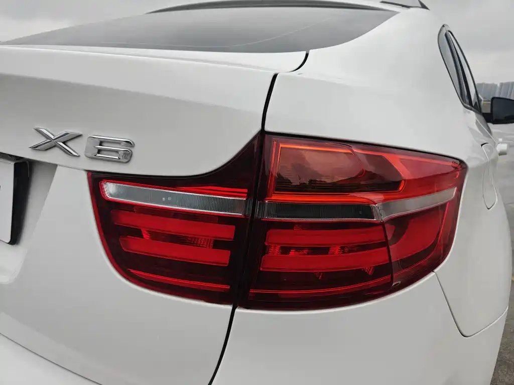 BMW X6 — миниатюра 17
