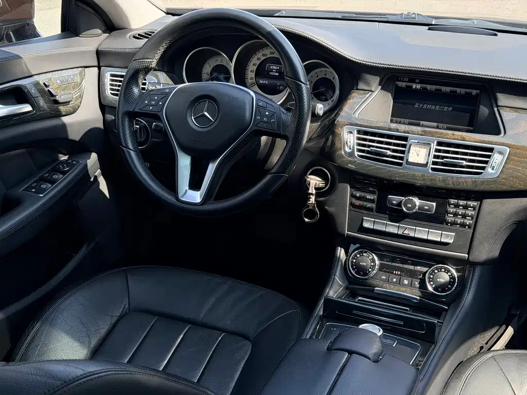 Mercedes-Benz CLS — миниатюра 4