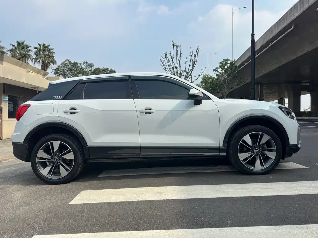 Audi Q2L — миниатюра 4