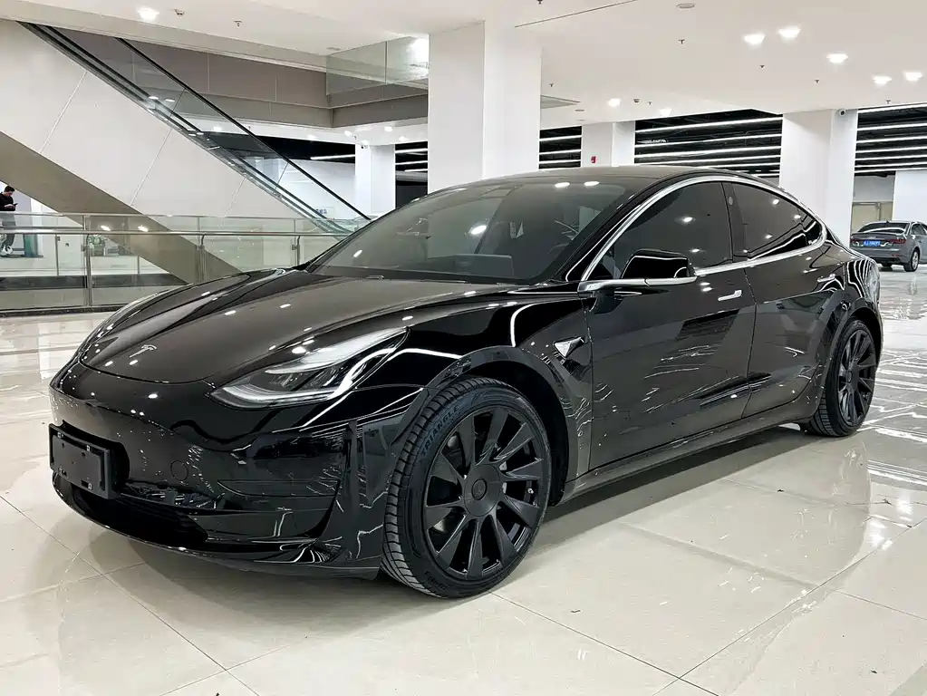 Tesla Model 3 2020