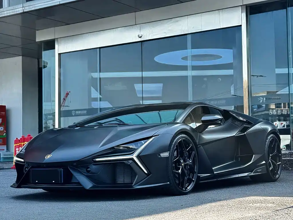 Lamborghini Revuelto 2023 6.5L PHEV Standard