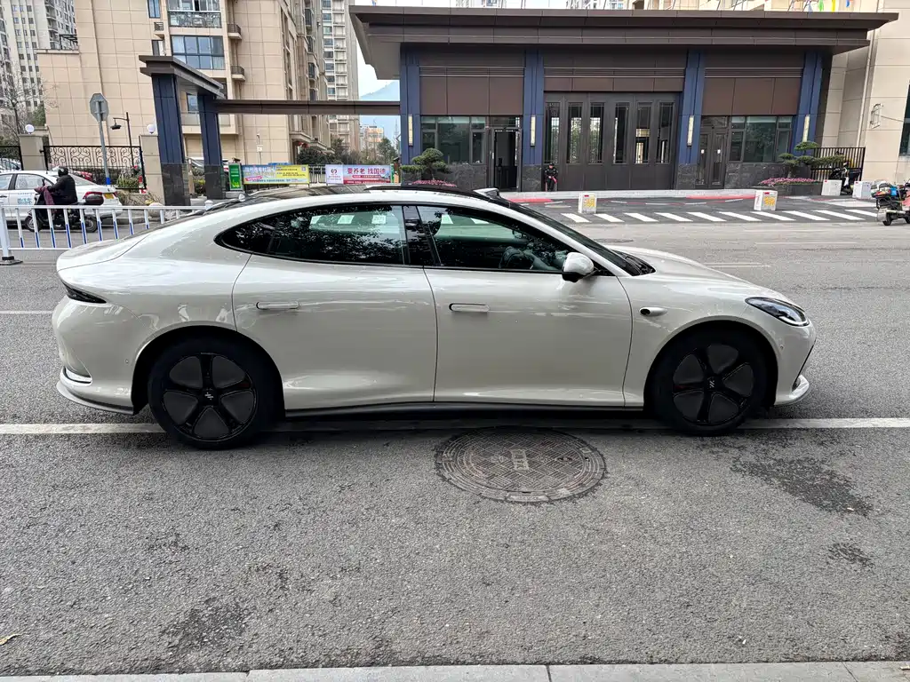 ZHIJI AUTOMOBILE ZHIJI L6