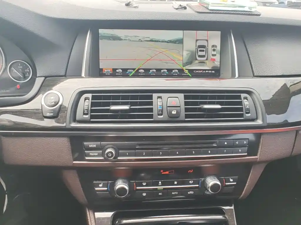 BMW 5 Series — миниатюра 6