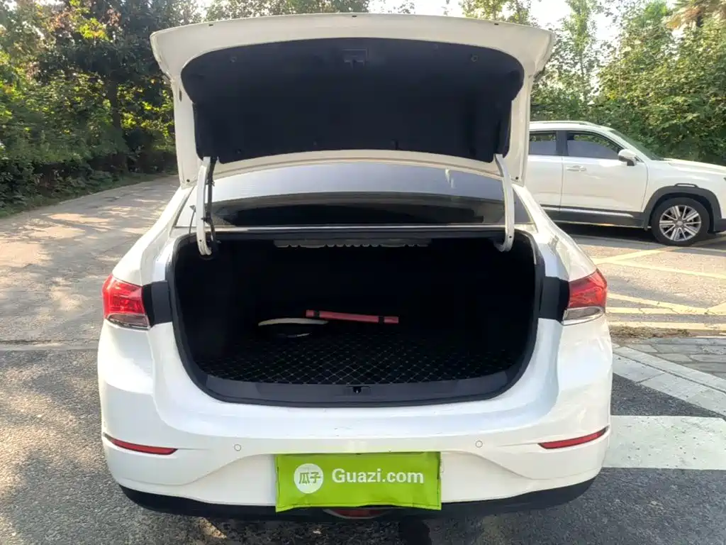 Buick Excelle — миниатюра 19
