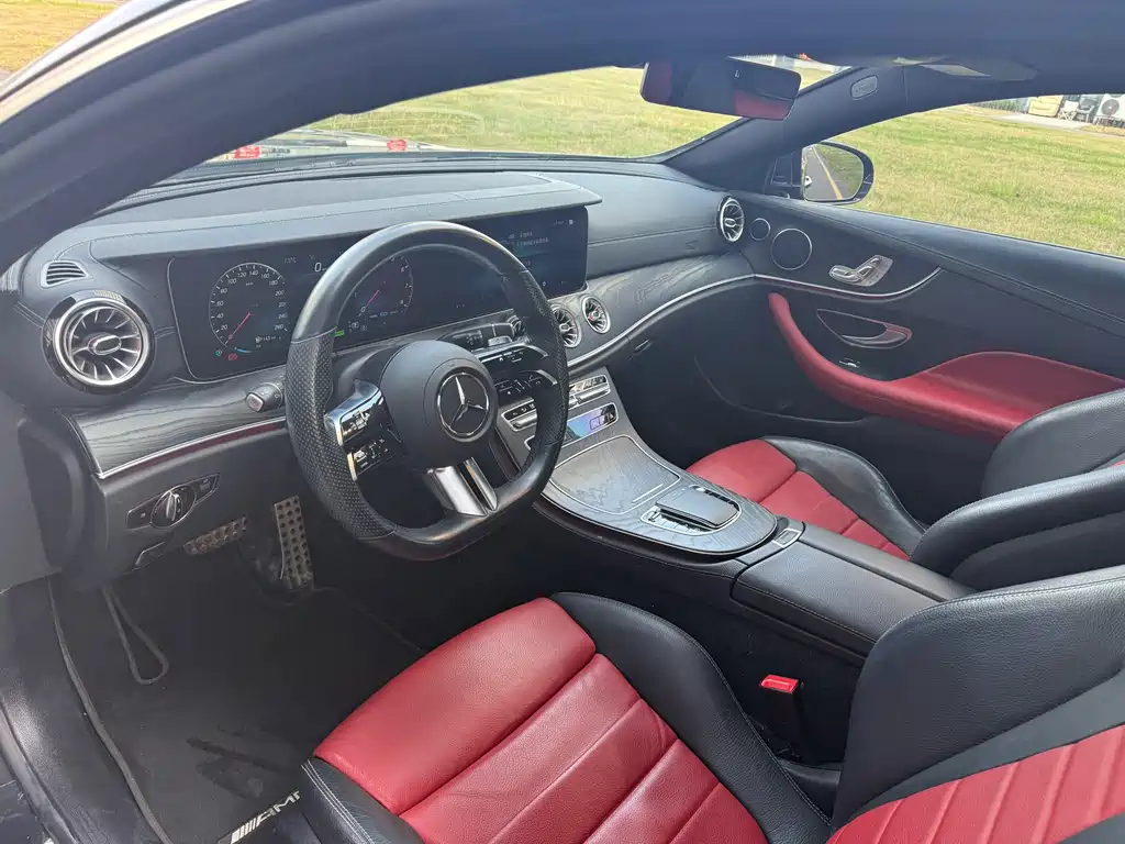 MERCEDES-BENZ E CLASS