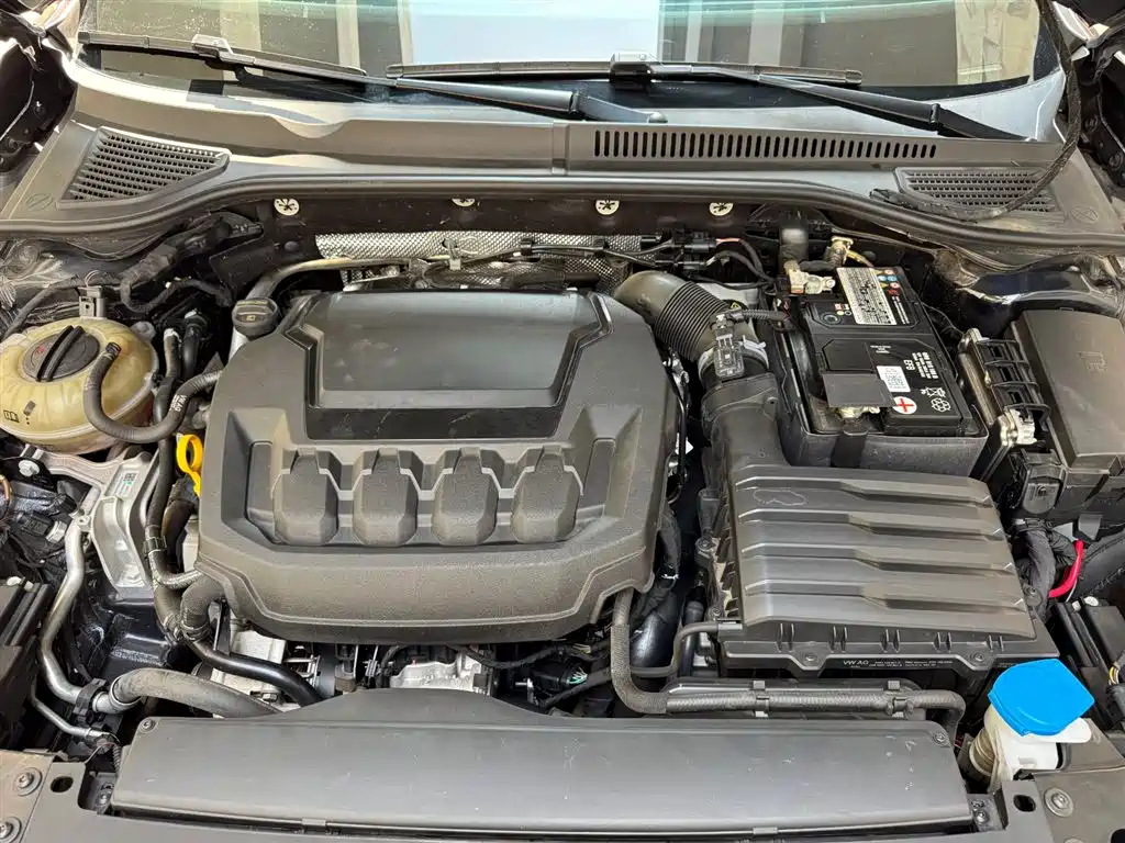 Volkswagen Passat 2023 330TSI Luxury