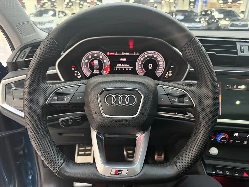 AUDI Q3 SPORTBACK