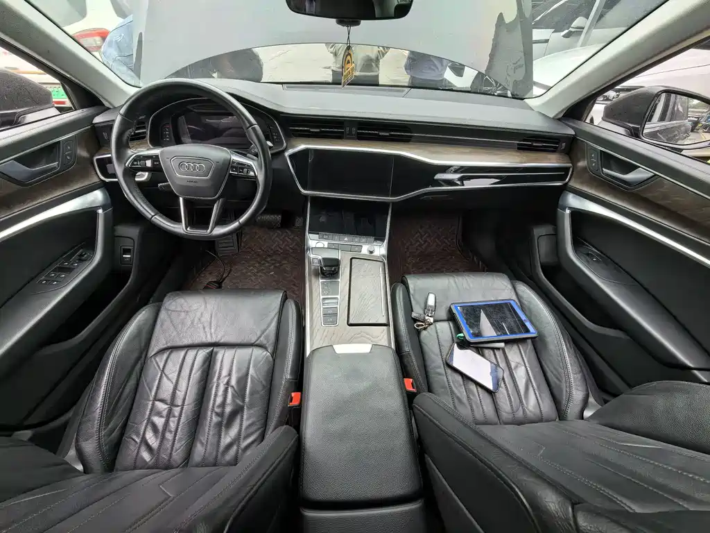 Audi A6L — миниатюра 12