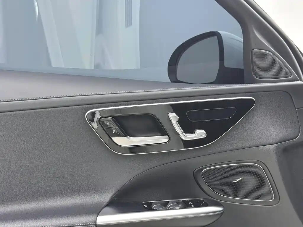 Mercedes-Benz C-Class New Energy Facelift 2 C 350 eL, фото 16