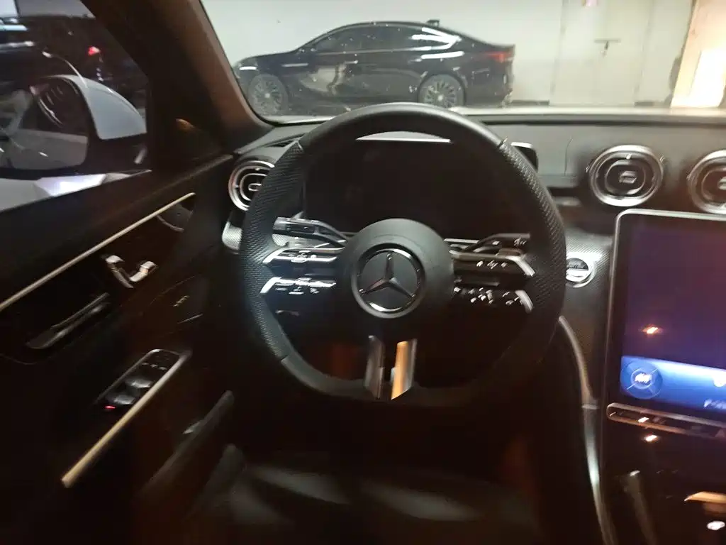 Mercedes-Benz C-Class — миниатюра 3