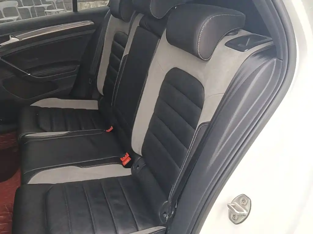 Volkswagen Golf — миниатюра 17