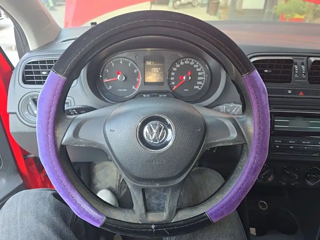 Volkswagen Polo — миниатюра 11