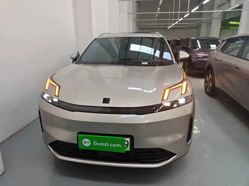 Lynk & Co 08 EM-P 2025 120km Pro