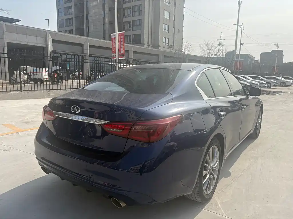 INFINITI Q50L