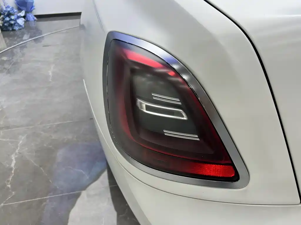 Rolls-Royce Ghost — миниатюра 10