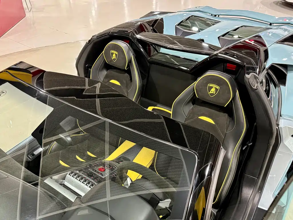 Lamborghini Aventador — миниатюра 20