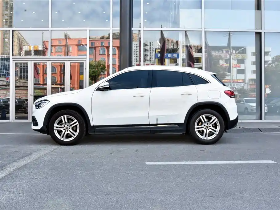 Mercedes-Benz GLA — миниатюра 3