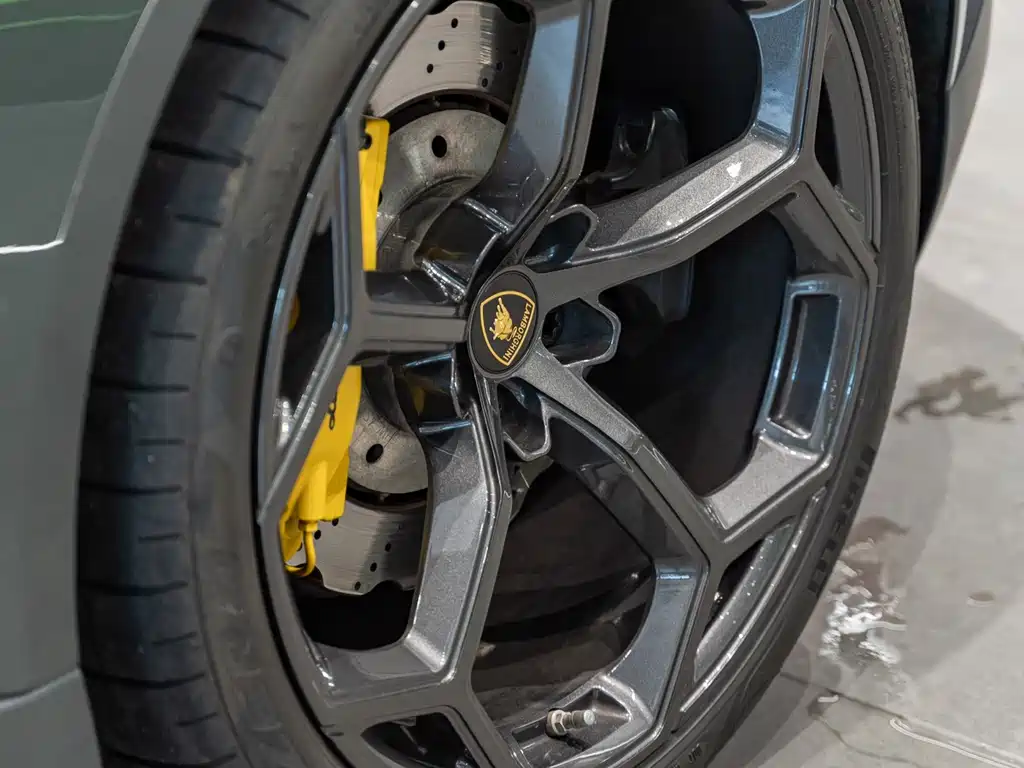 LAMBORGHINI HURACÁN