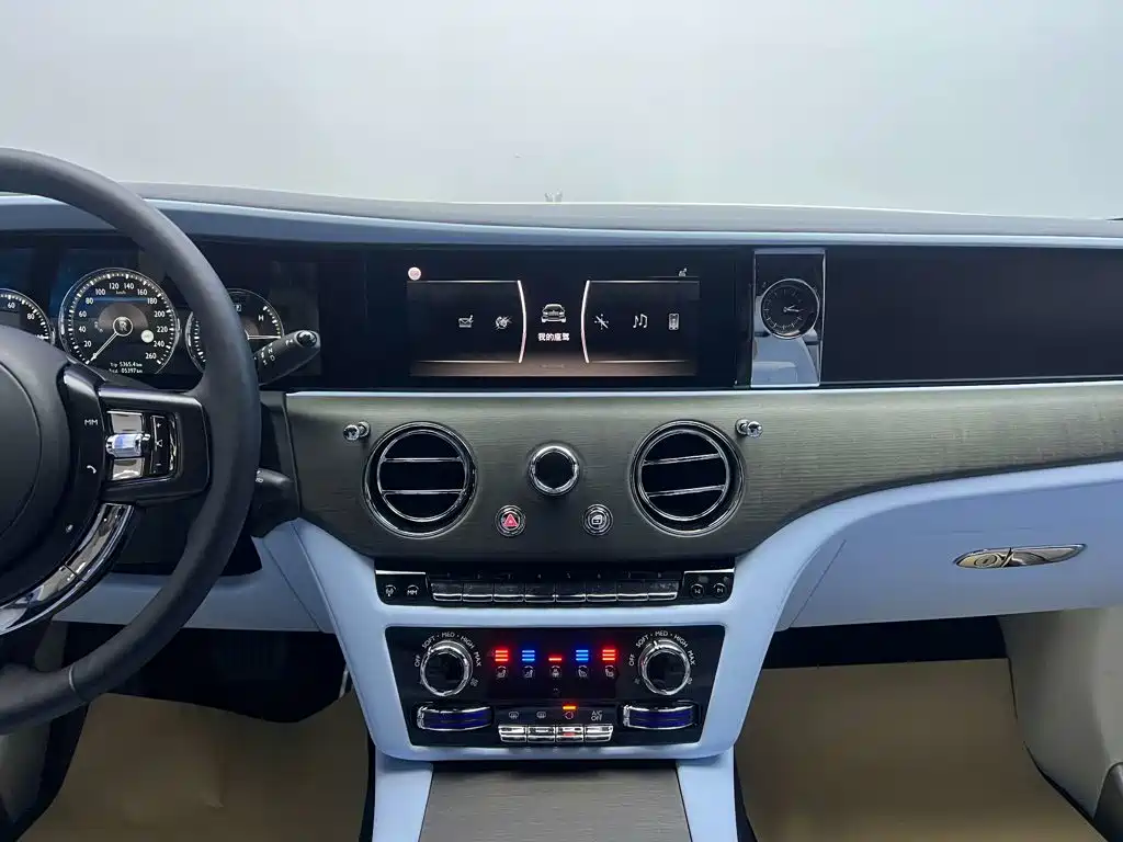 Rolls-Royce Ghost — миниатюра 23