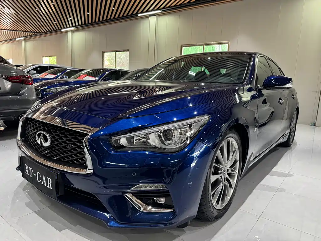 Купить Infiniti Q50L