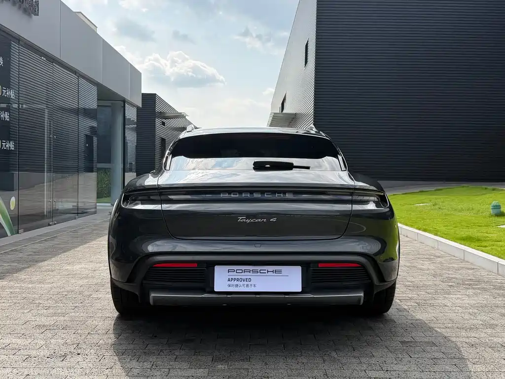 Porsche Taycan 2024 Taycan 4 Cross Turismo