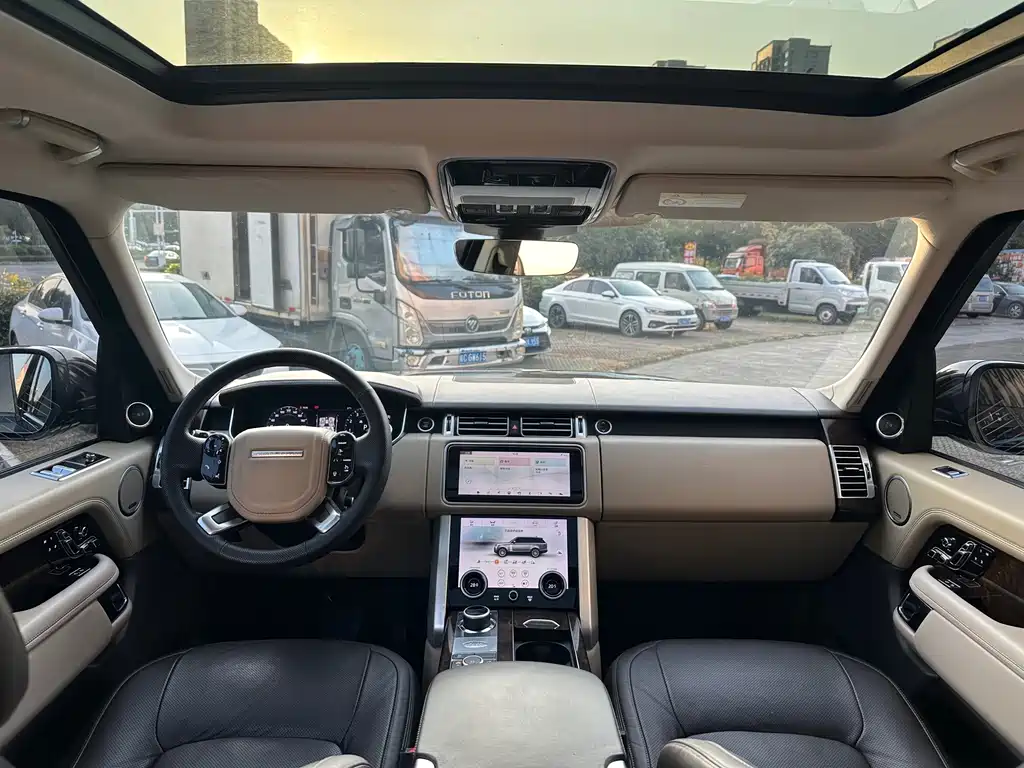 Land Rover Range Rover — миниатюра 8