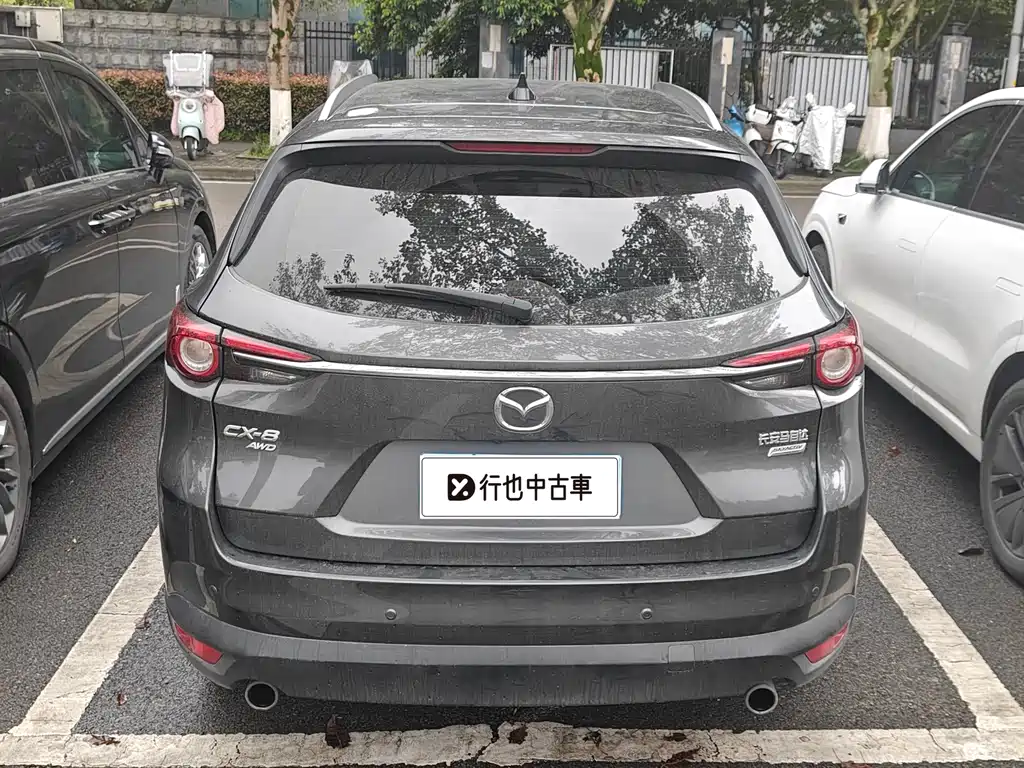 MAZDA CX 8