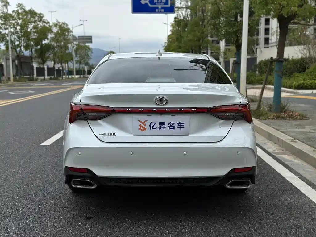 TOYOTA ASIAN DRAGON