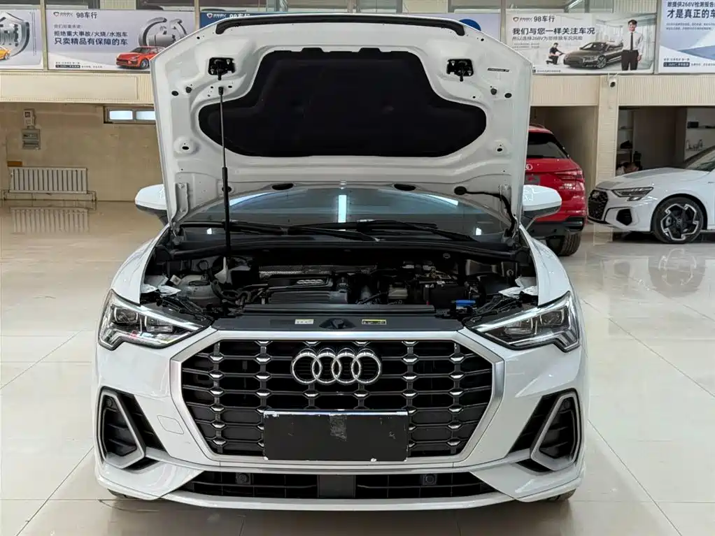 Audi Q3 2023 35 TFSI Fashion (1.4T)