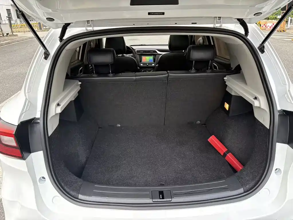 MG ZS — миниатюра 14