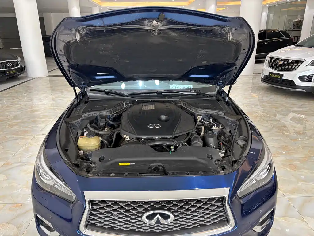INFINITI Q50L