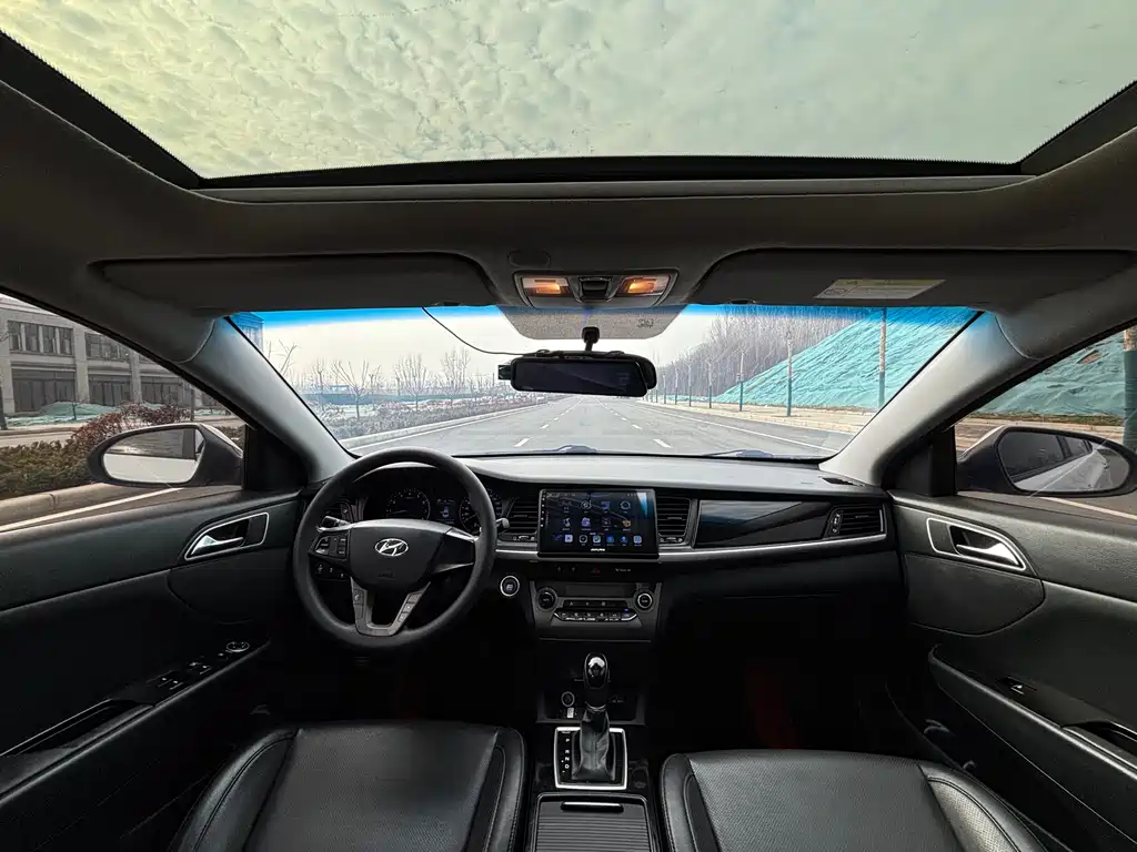 HYUNDAI NAME PICTURE