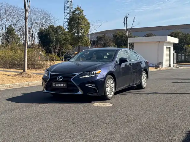 LEXUS ES 2016