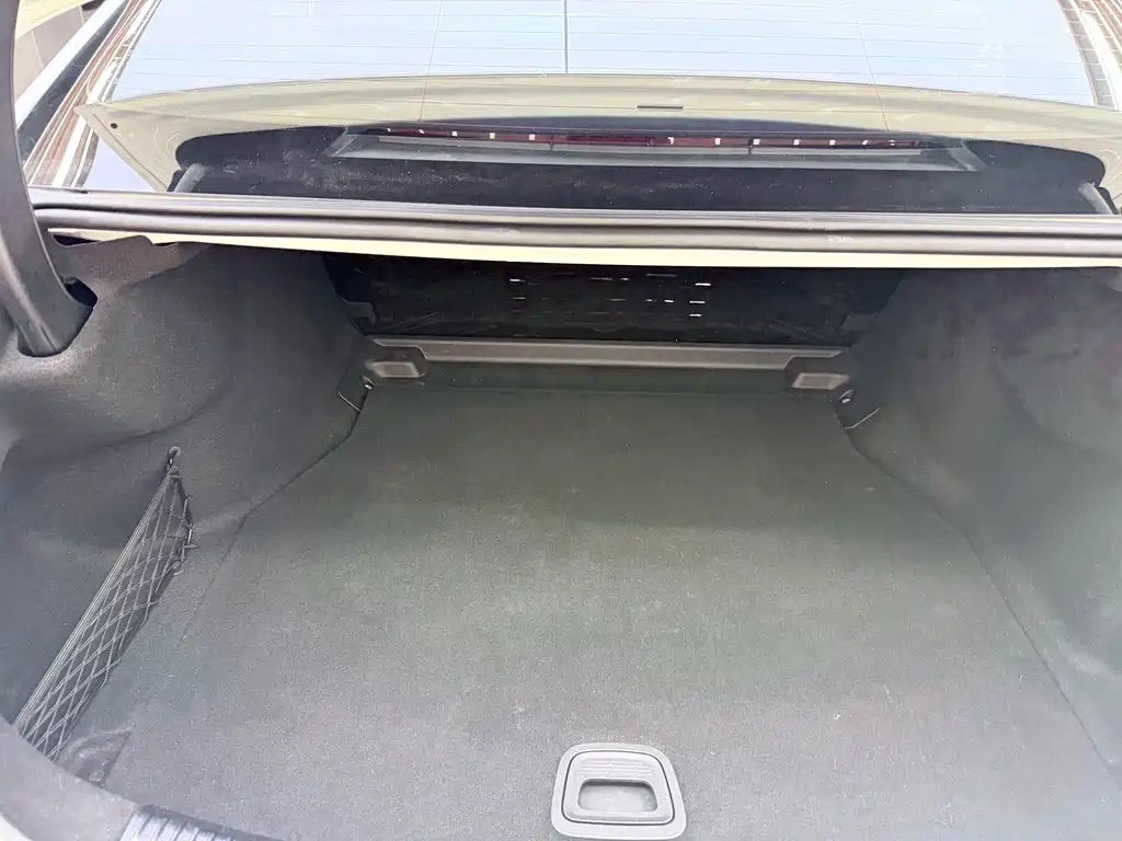 Mercedes-Benz C-Class — миниатюра 14