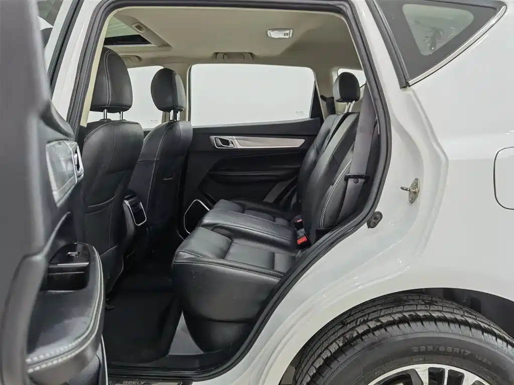 GEELY AUTOMOBILE VISION X6