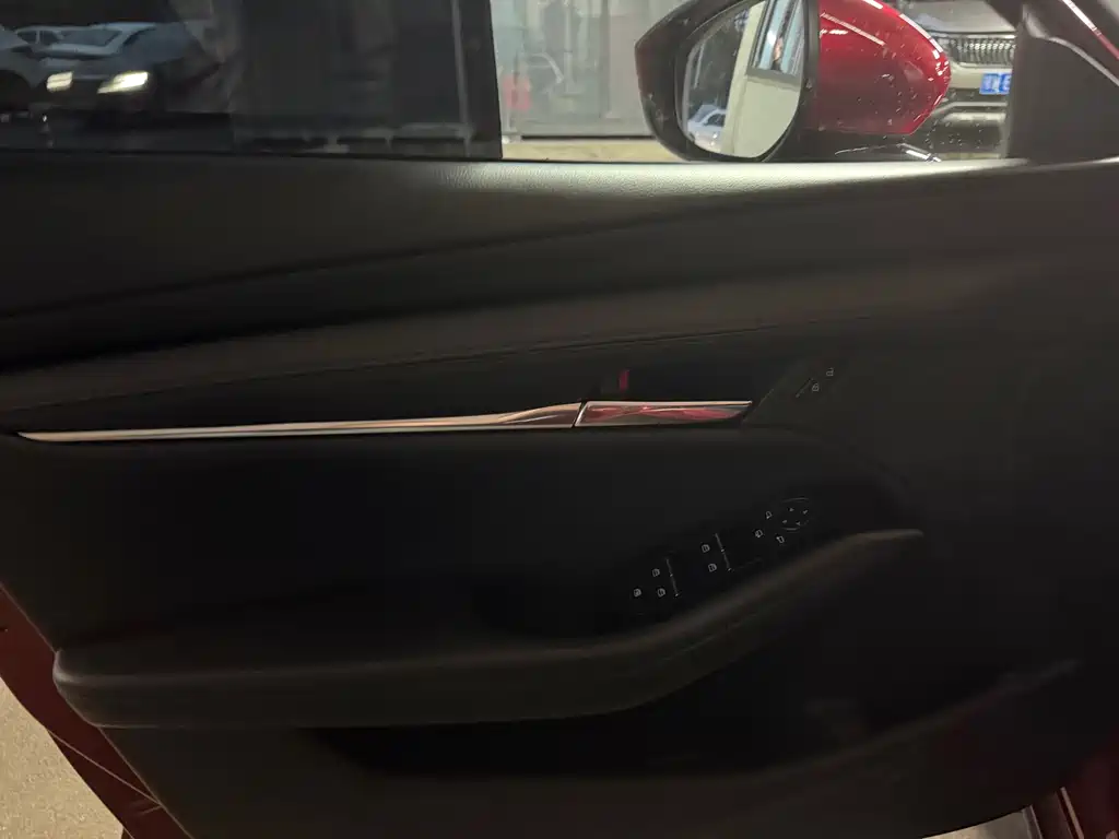 Mazda 3 Axela — миниатюра 4